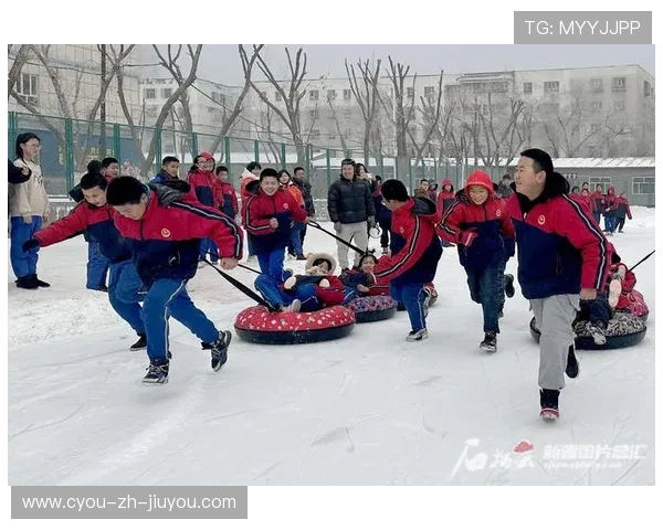 冰雪运动俱乐部推动少儿滑雪课程的家庭陪练与安全教育，冰雪运动培训方案